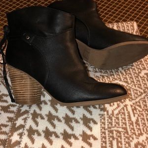 Black booties!!!